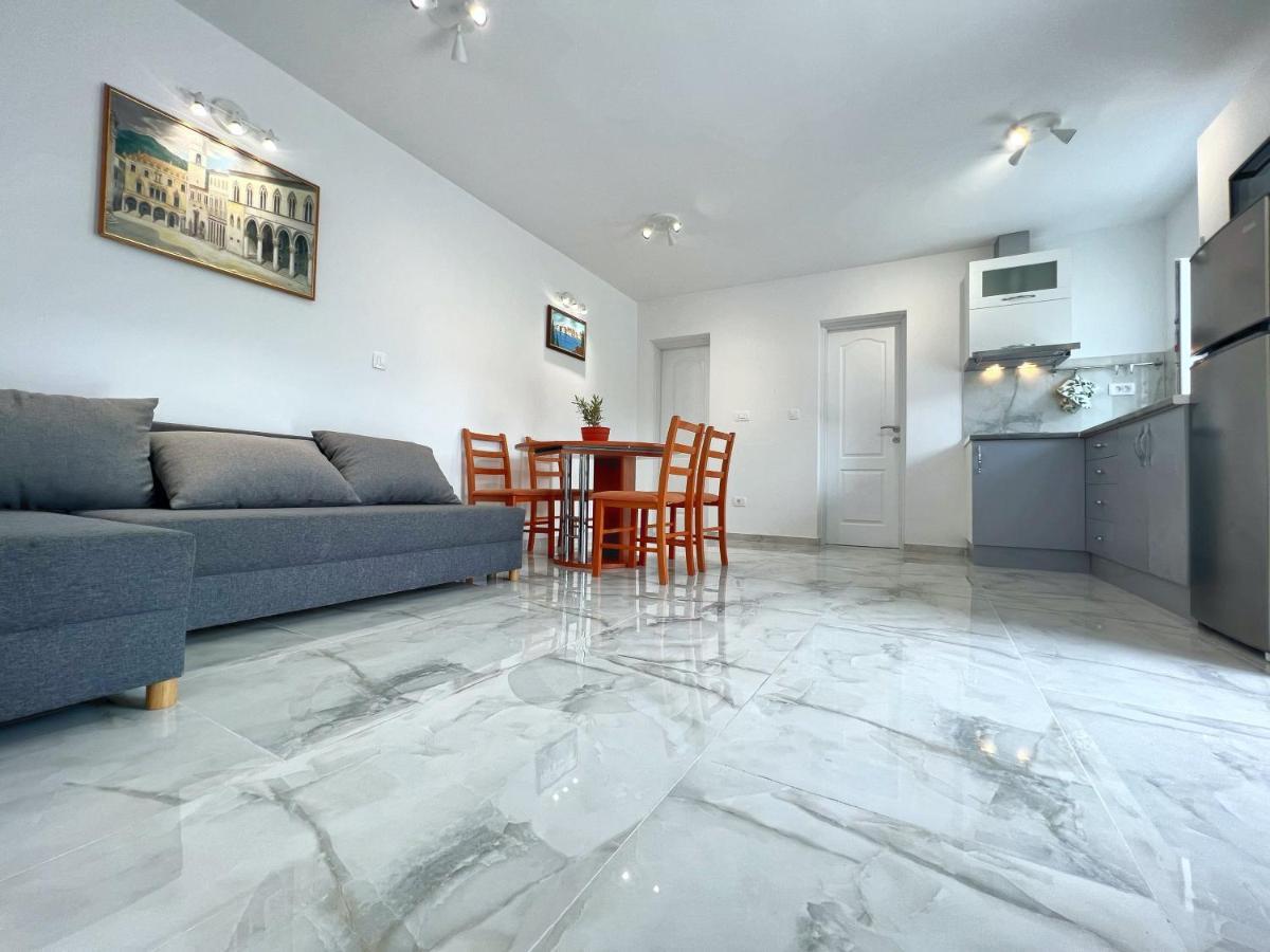 Apartman Laura Mlini Εξωτερικό φωτογραφία